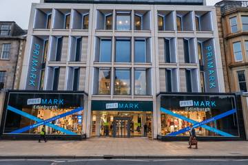 Rallenta la crescita delle vendite di Primark, impatto negativo sulle azioni di Abf