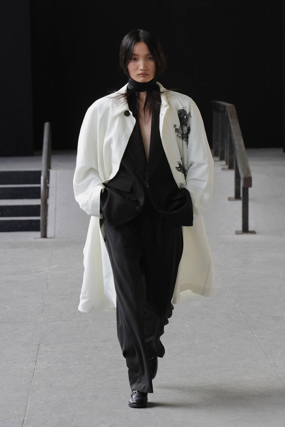 Photo Credits: Carlota Barrera, desfile en London Fashion Week de la colección “Asere, qué bolá” para la temporada Primavera/Verano SS23.