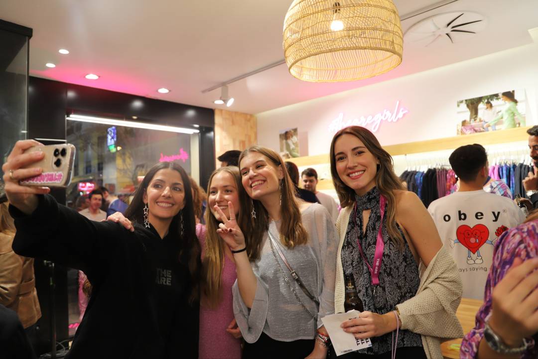 Inauguración de la flagship store de The-Are en Valencia