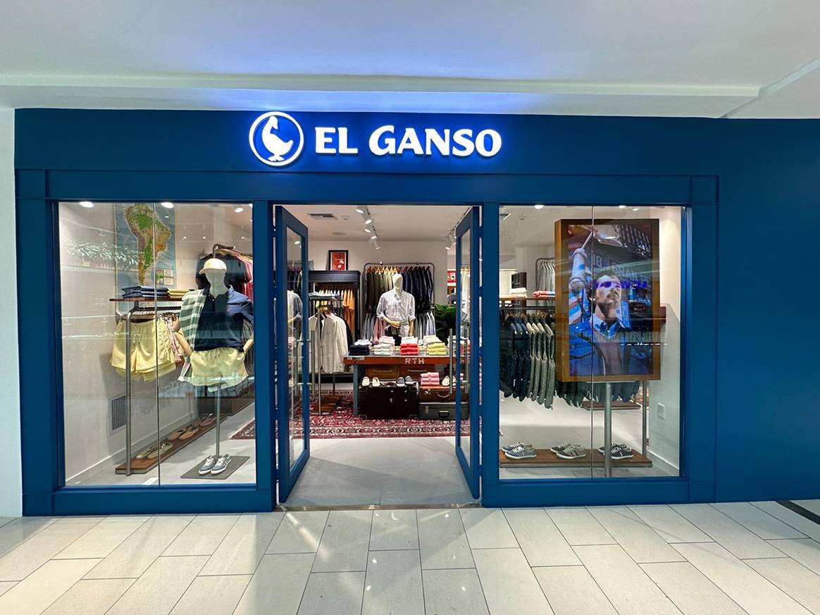 Exterior de la nueva tienda de El Ganso en el centro comercial Quicentro Shopping de Quito (Ecuador).