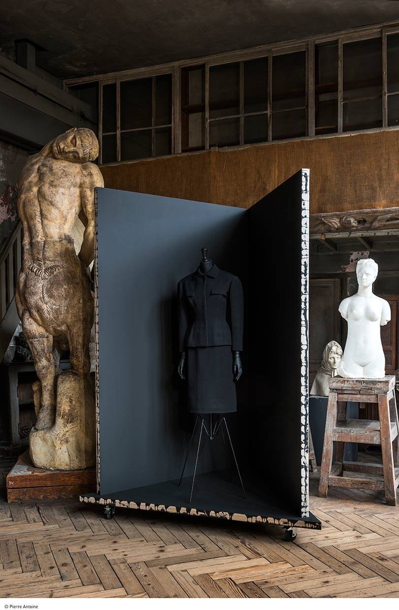Sneak Peak: Die Balenciaga-Retrospektive ‚Balenciaga, l’Oeuvre au Noir'