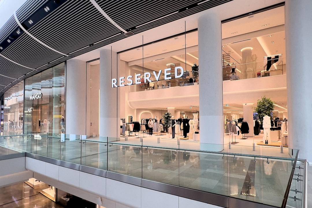 Tienda insignia de Reserved en el centro comercial Westfield Stratford City de Londres