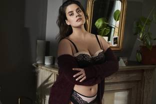 Hunkemöller lanceert podcast-serie, curvy topmodel Danielle van Grondelle trapt af