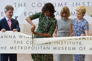 Obama weiht Anna Wintour Costume Center ein