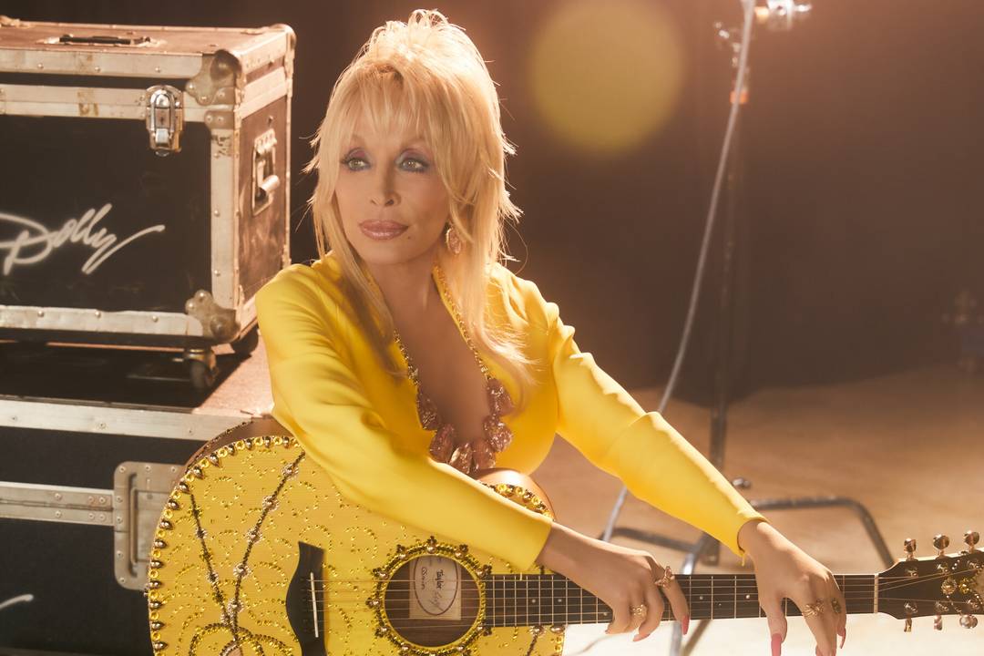 Kendra Scott and Dolly Parton Launch Jewelry Collection Inspired by Iconic Song