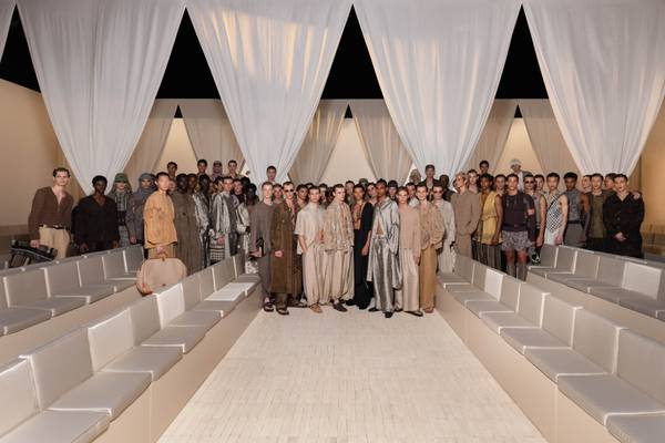 Mfw: la cultura africana ispira la collezione p/e 2026 di Emporio Armani