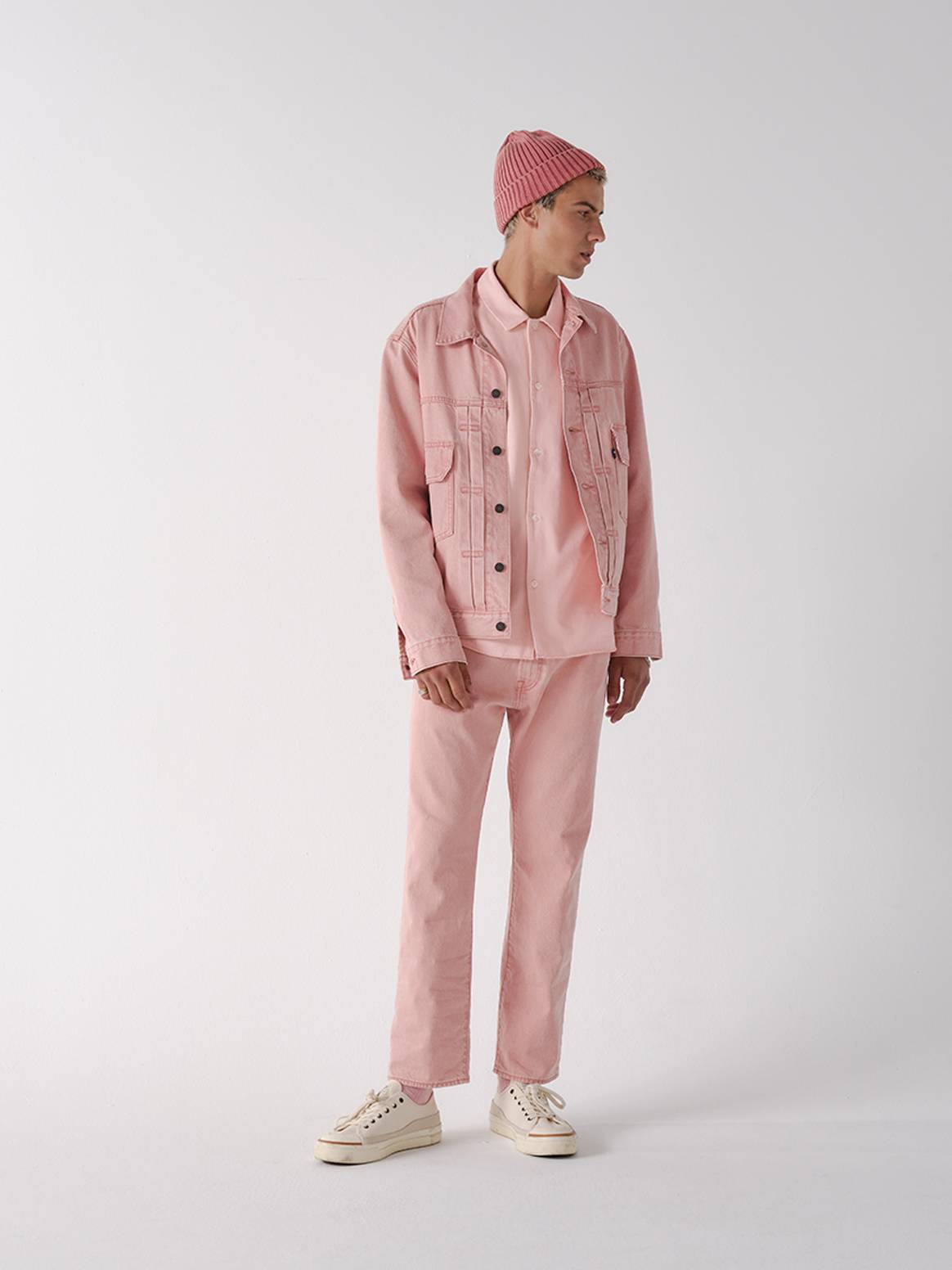 Photo Credits: Levi’s Fresh, colección de prendas teñidas con tintes naturales de Levi’s. Fotografía de cortesía.