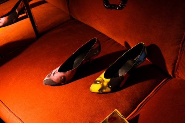 Versace presenta la campagna spring summer 2026 sotto la direzione creativa di Dario Vitale