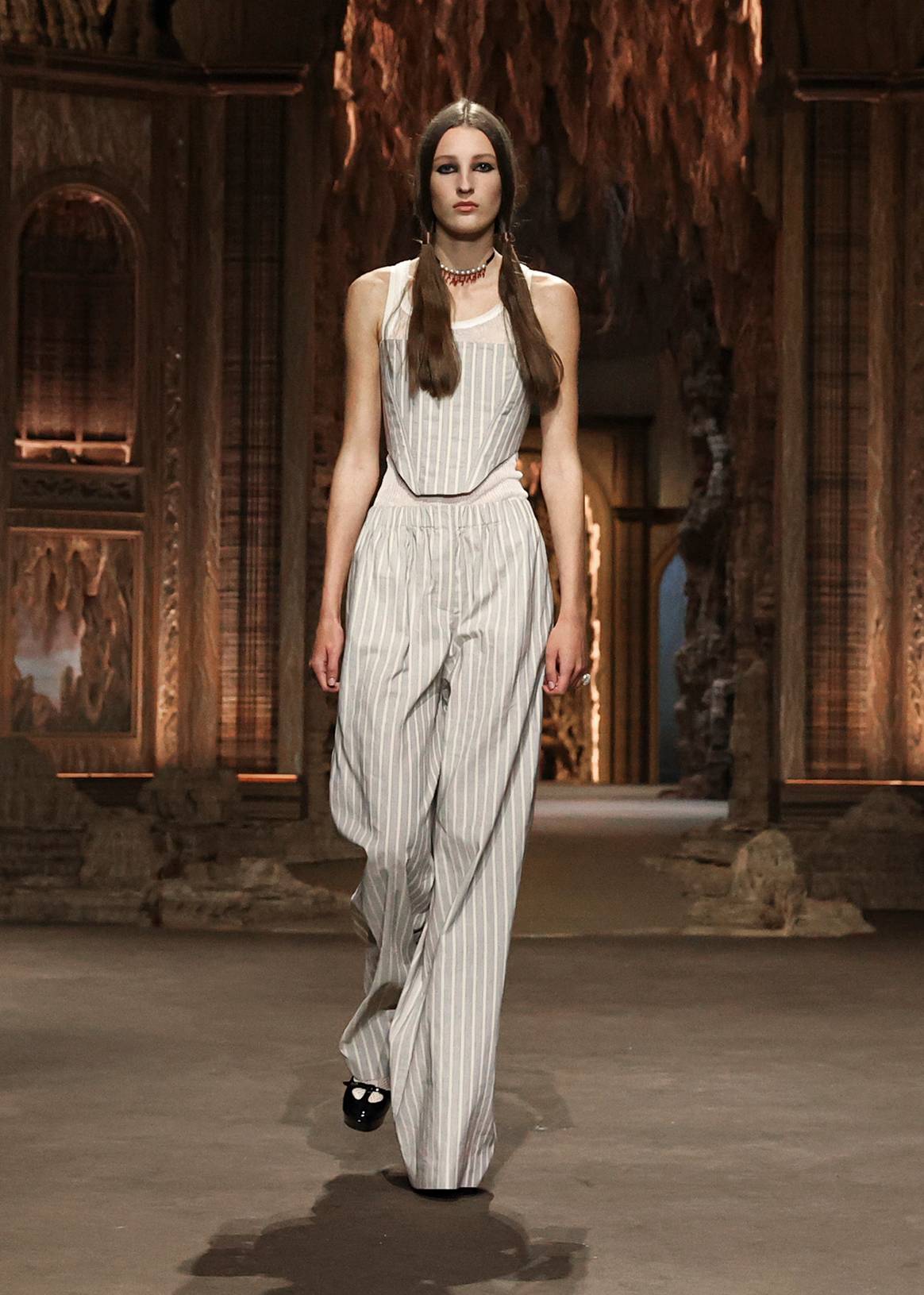Photo Credits: Dior, colección de mujer de la línea de prêt-à-porter para la temporada Primavera/Verano de 2023 SS23. Fotografía de cortesía.