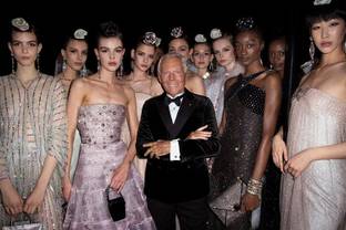 Armani anuncia su vuelta a las pasarelas: en septiembre y en Milán