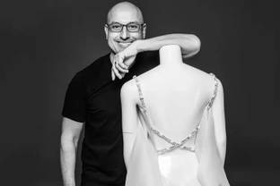 El "arquitecto de la moda" Ángel Sánchez se reencuentra con Venezuela