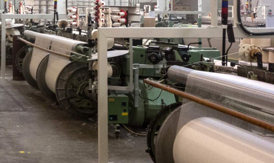 In the Cotonea weaving mill near Nachod in the Czech Republic, light calico, strong cretonnes, elegant satins, fine poplins and even heavy flannel and molleton fabrics can be woven.