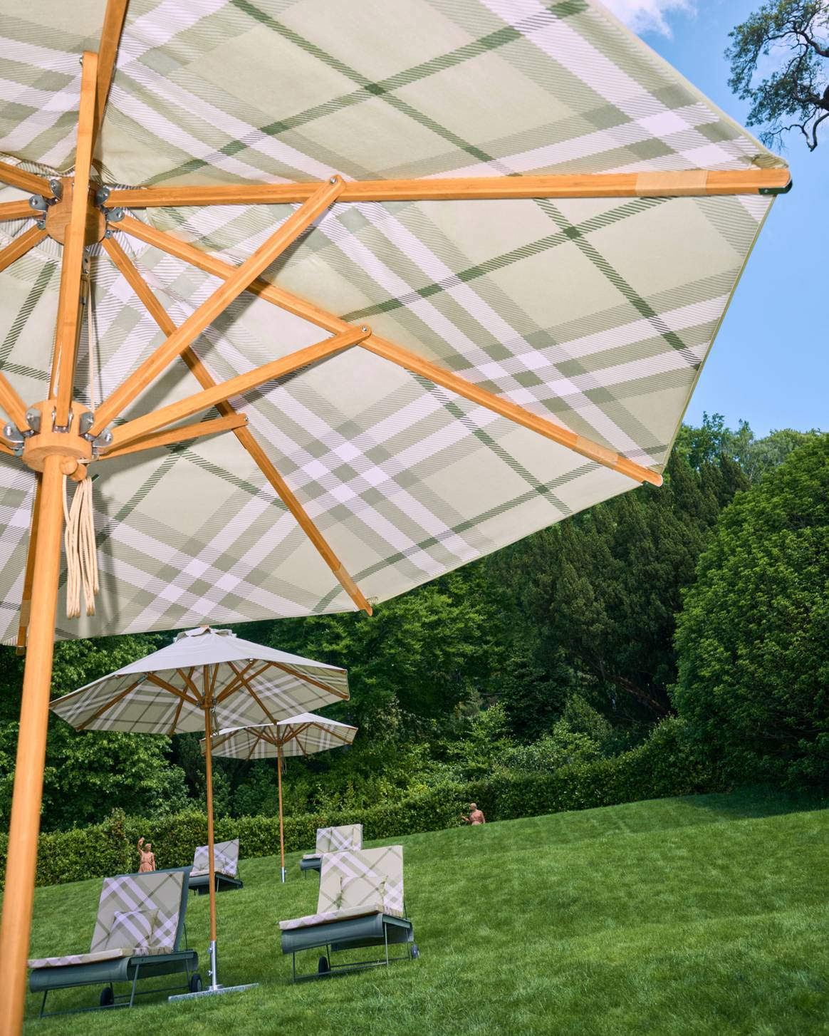 Burberry x The Newt lawn chairs
