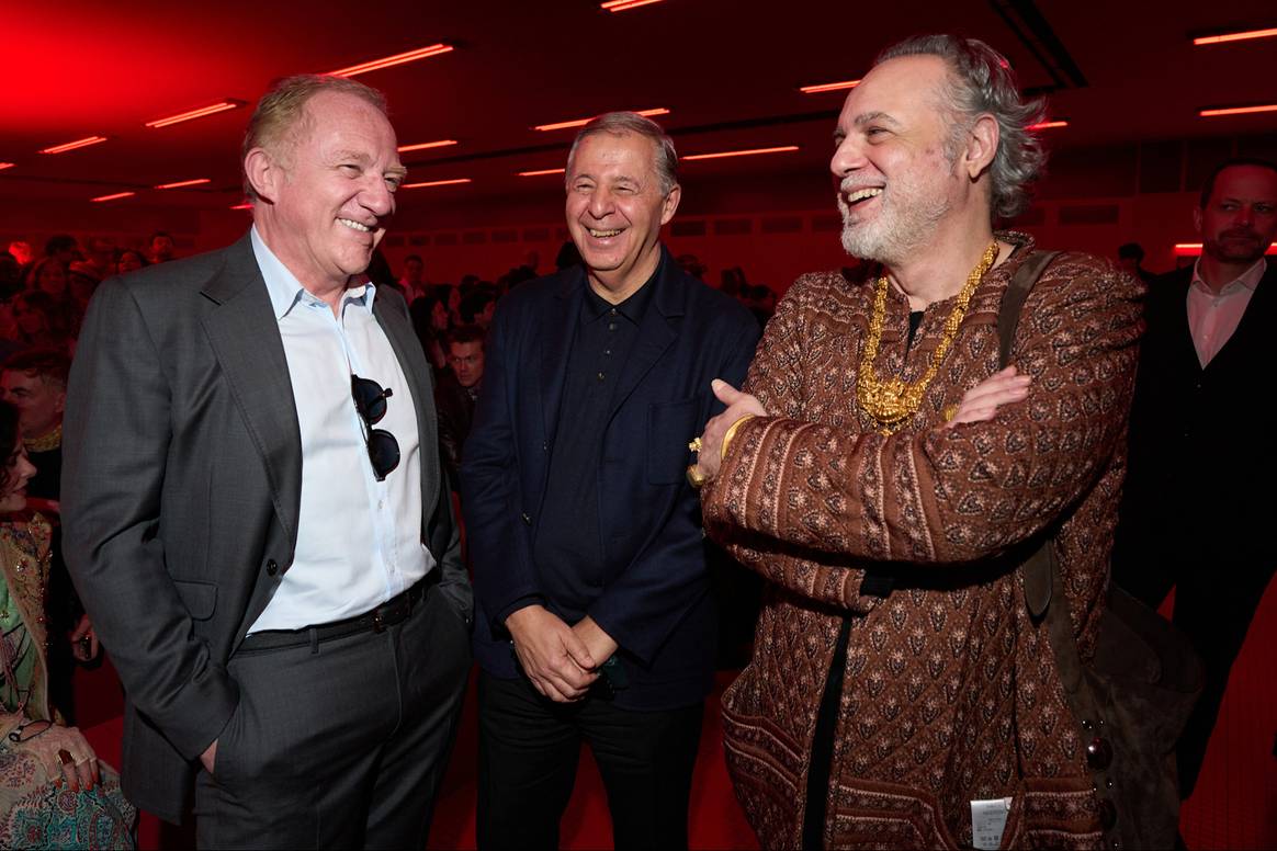 François-Henri Pinault aux côtés de Rachid Mohamed Rachid et Jacopo Venturini au défilé Gucci Automne Hiver 2025.