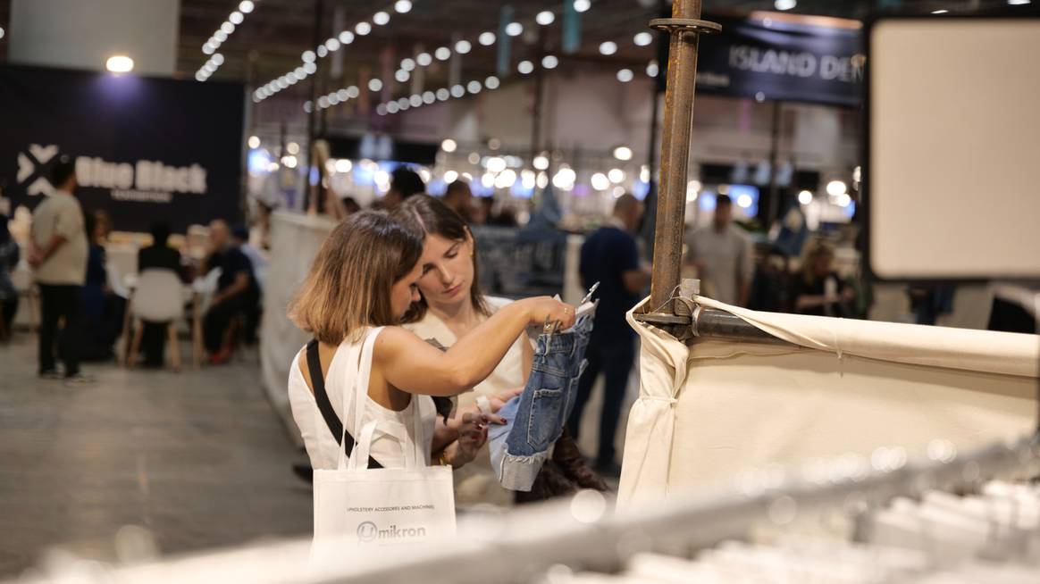 Visitors at Texhibition Istanbul, September 2024.