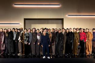 Mfw: l'uomo Emporio Armani è seduttivo