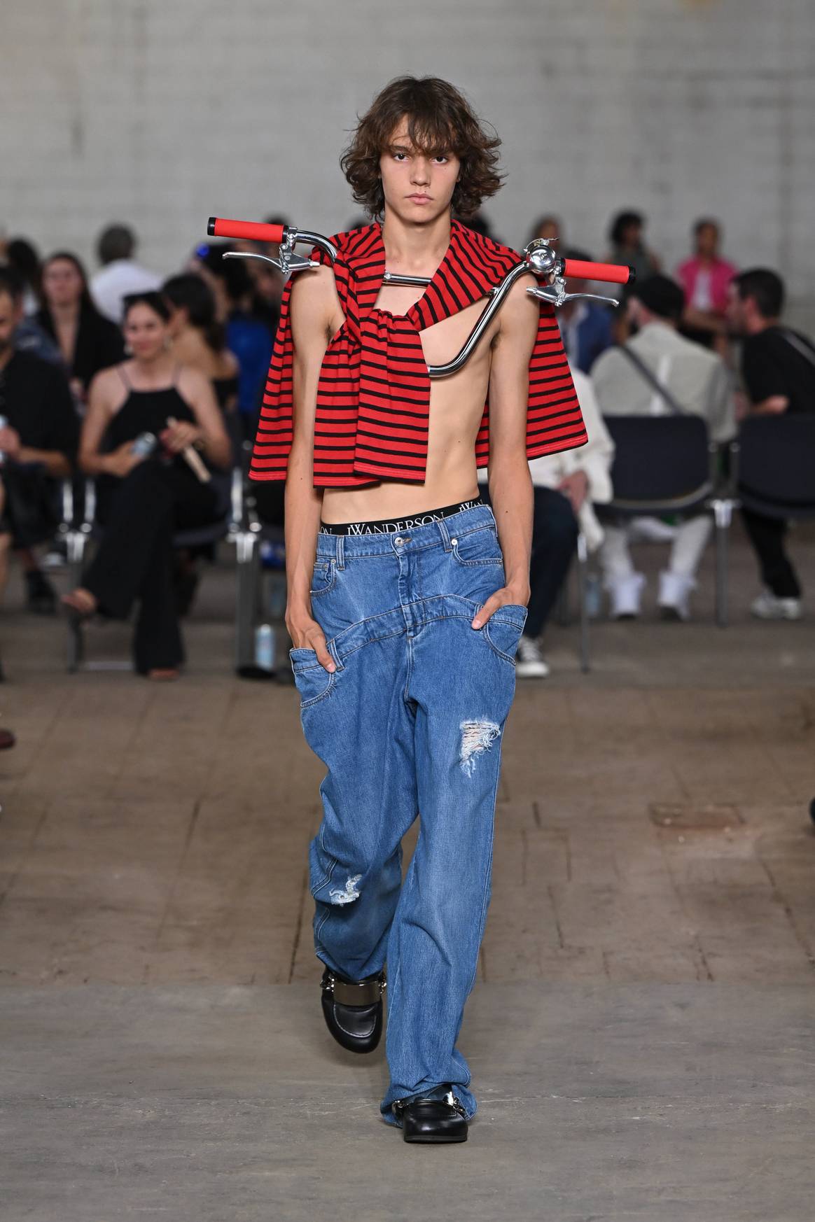SS23 JW Anderson. Beeld via JW Anderson