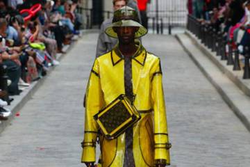 Louis Vuitton trae la primavera más floral al centro histórico de París