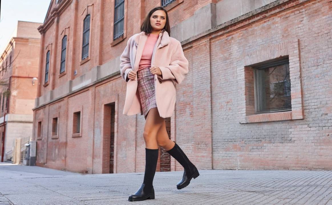 Unisa ficha a la influencer Aylin Koenig para su última campaña