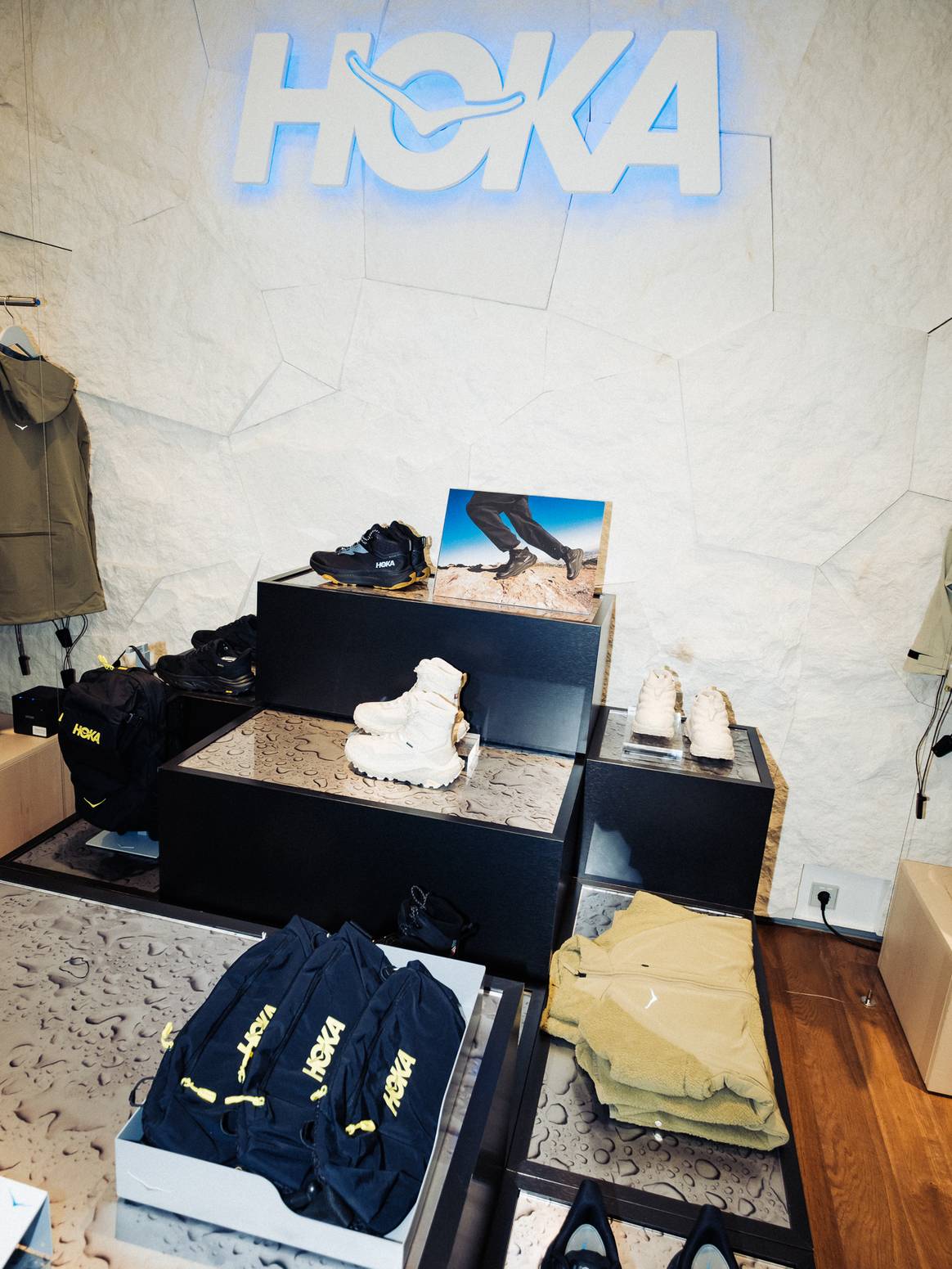 Hoka eröffnet neues Berlin-Flagship