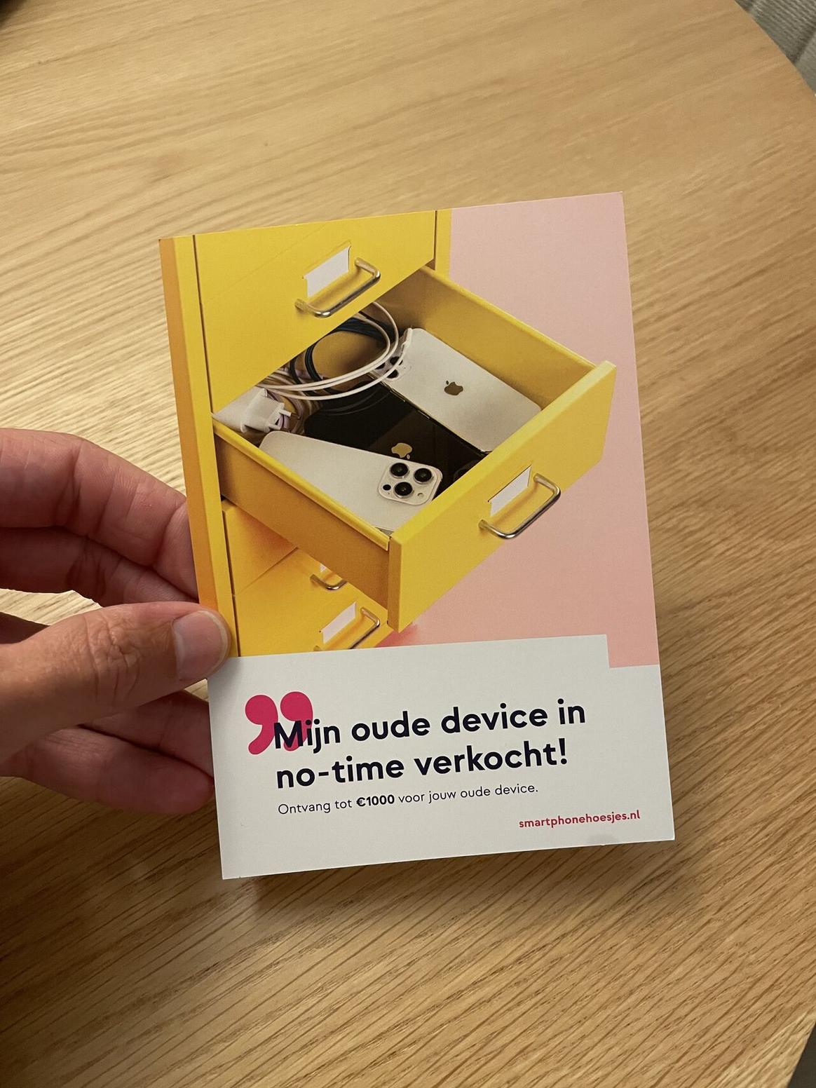 Een flyer van Smartphonehoesjes.nl.