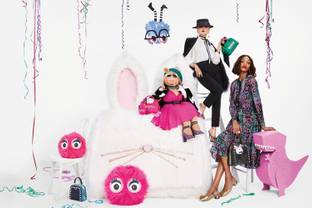 Miss Piggy stars in Kate Spade holiday campaign