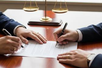 Fusioni e acquisizioni: secondo Pwc il settore moda e lusso è sempre più selettivo
