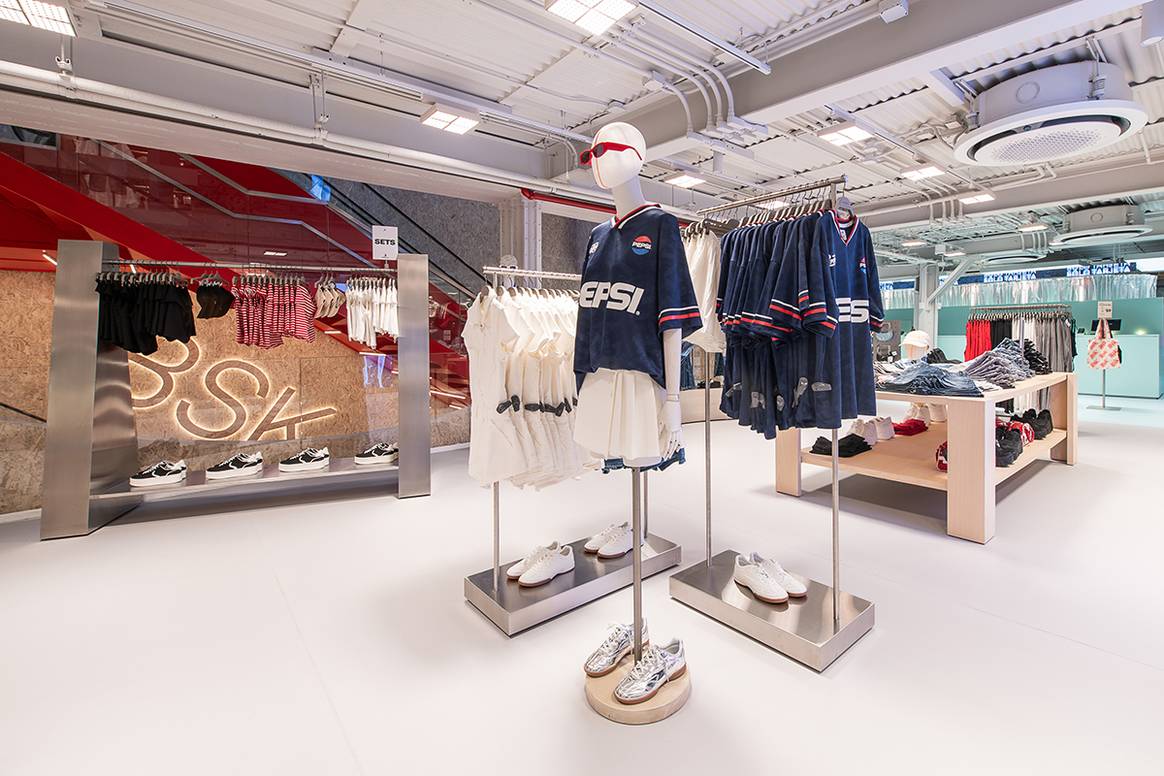 Tienda de Bershka en la avenida Francisco I. Madero de Ciudad de México (México).
