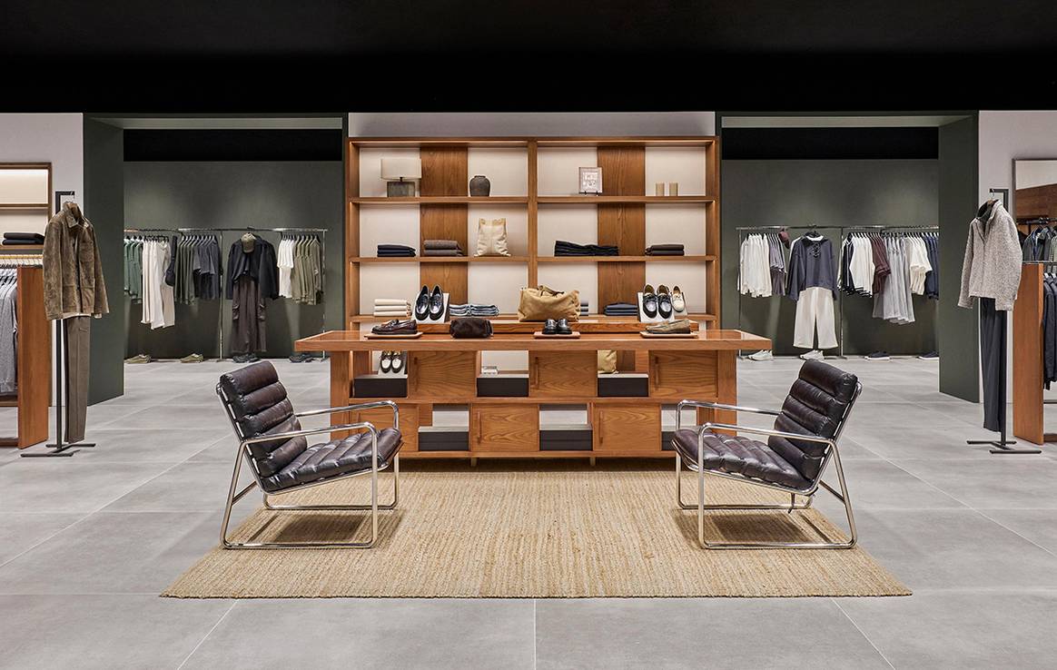 Tienda de Zara Man en el centro comercial South Coast Plaza, Costa Mesa (California).