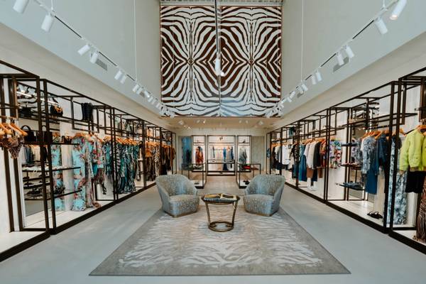 Roberto Cavalli rafforza la sua presenza a Ibiza con una nuova boutique
