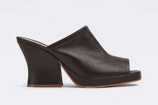 De SS22-schoenentrend: Mules