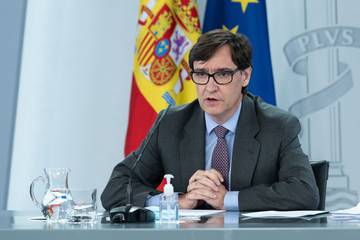 Sanidad decreta nuevas restricciones para poblaciones de más de 100.000 habitantes