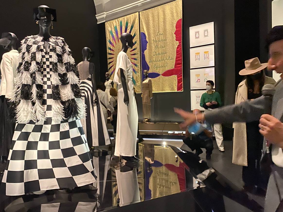 Stephen Jones inspired Dior's Maria Grazia Chiuri on dress Ph. FashionUnited