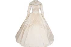 Liz Taylor's wedding dress auction