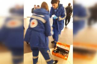 Охранники H&M в ТРЦ "Галерея" избили покупателей - очевидцы