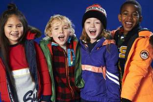 Superdry plant Kindermodereihe mit Superdry Kids