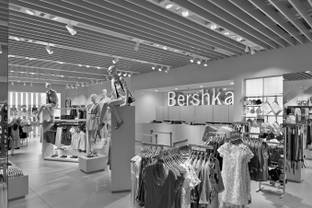 Bershka вернется в Россию под названием Ecru уже в апреле
