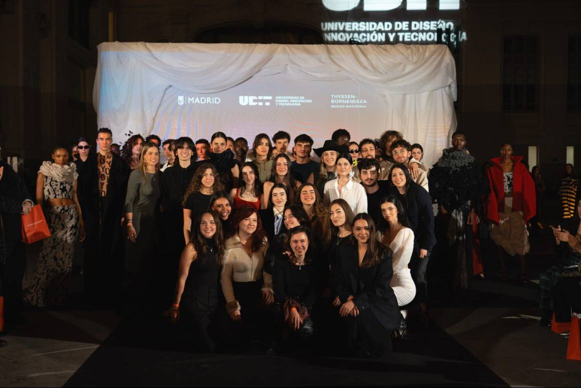 Foto de grupo. Desfile UDIT. Edición febrero de 2024.