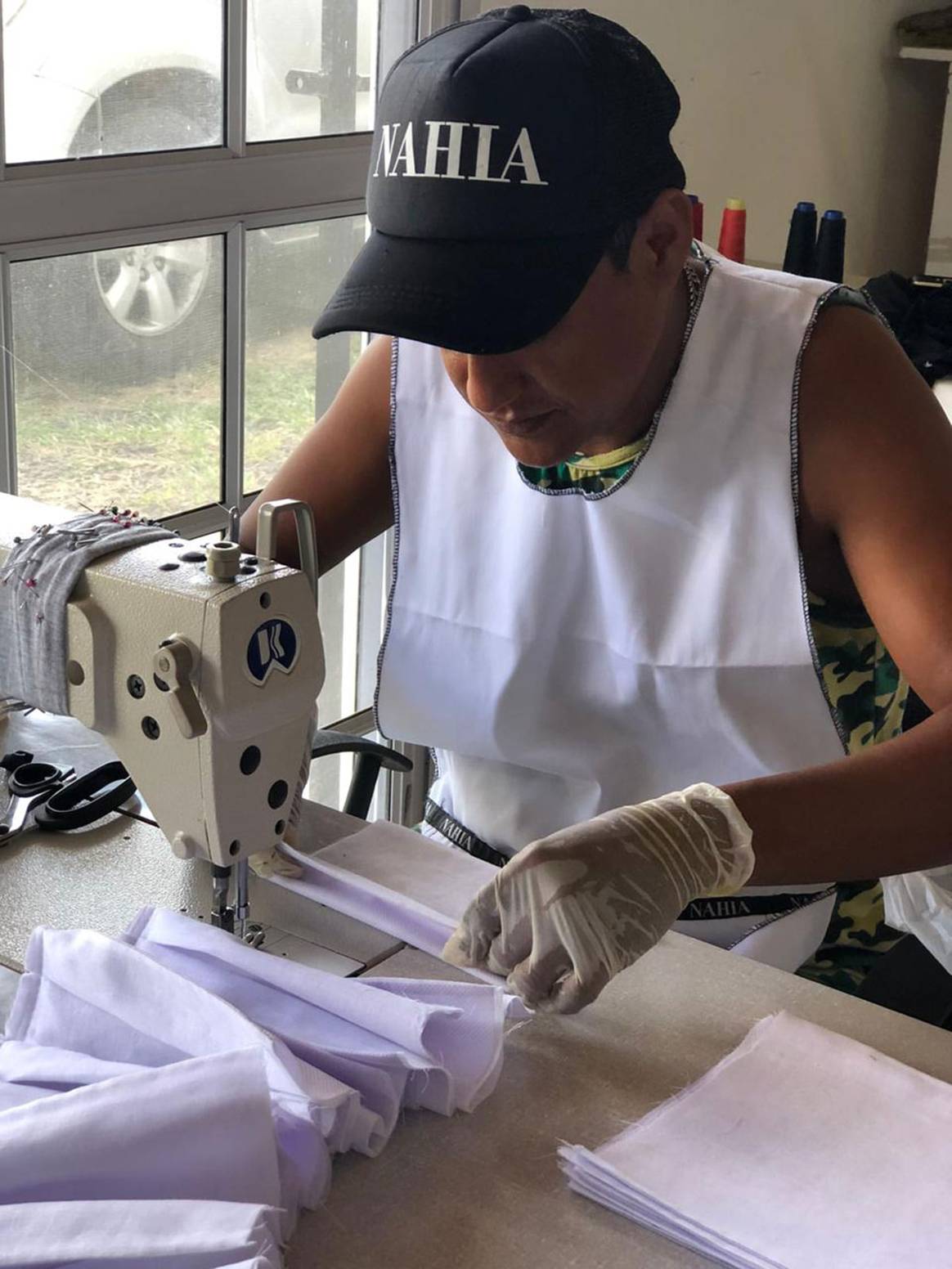 Daniela Piña: De la colección otoño-invierno, a producir mascarillas