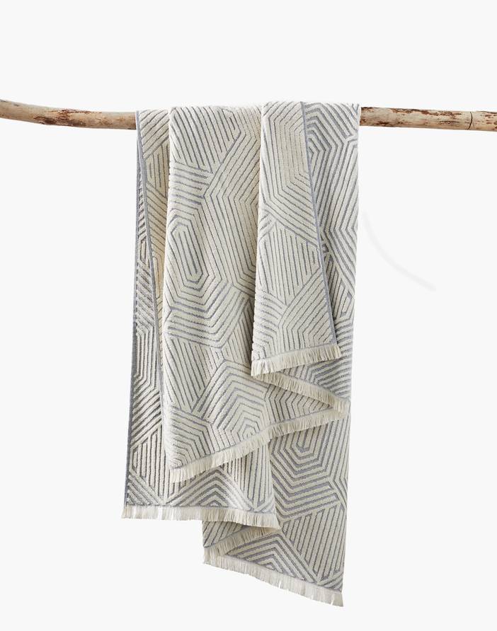 Coyuchi® Zuma Organic Cotton Beach Towel | Madewell