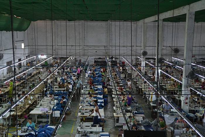 Trabajo infantil y salarios bajos: El costo real de producir moda en Myanmar