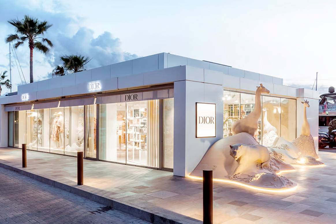 Vista de la pop-up de Dior en Ibiza.