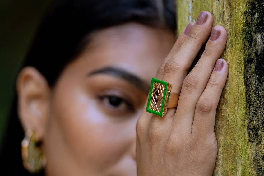 Anel da coleção inspirada na cerâmica Marajoara