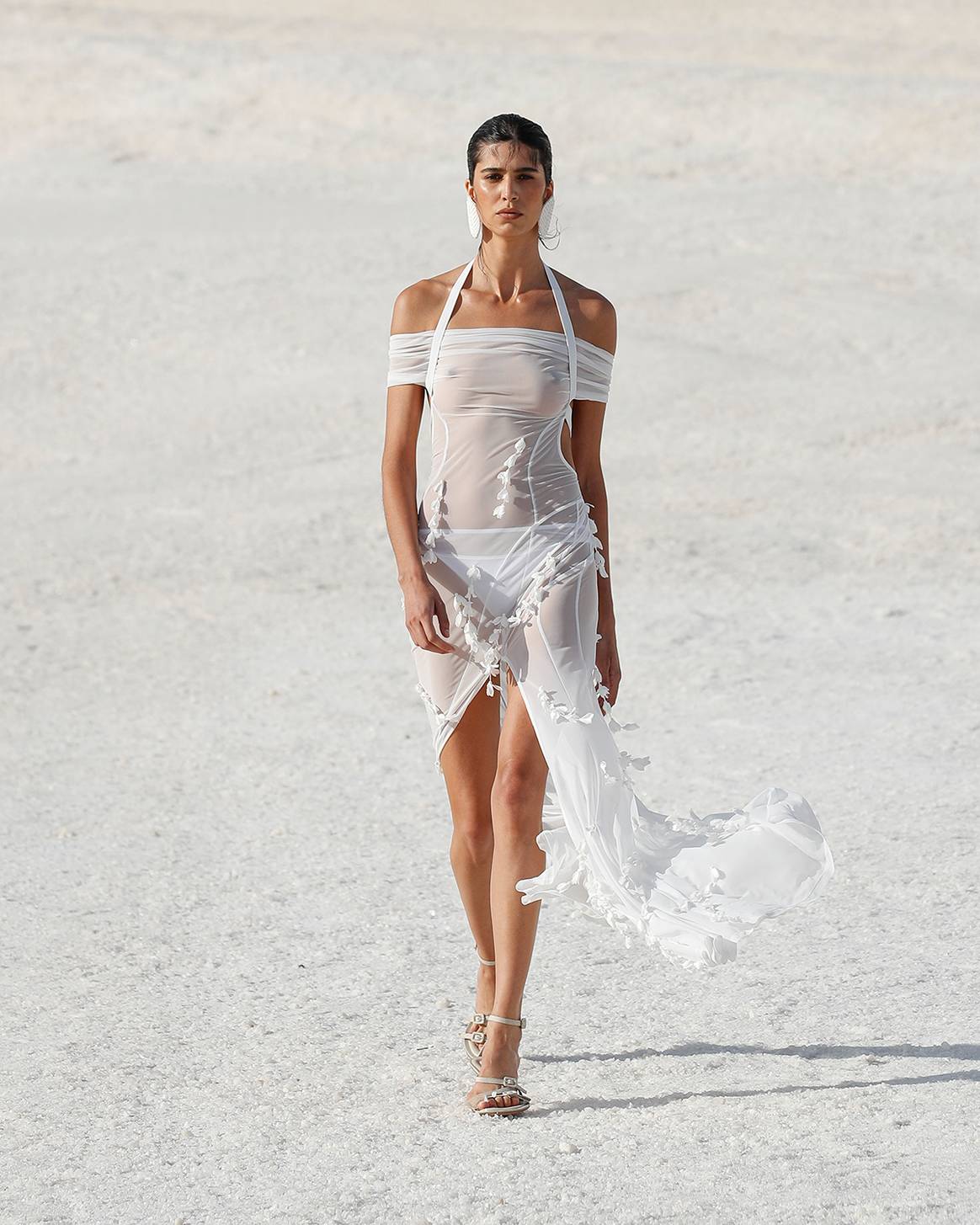 Photo Credits: Por cortesía de Jacquemus, desfile de presentación de la colección “Le Papier” y de la colección cápsula colaborativa junto a Nike.