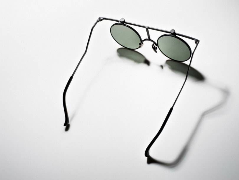 Lunettes de soleil : Issey Miyake réédite son modèle iconique IM-101