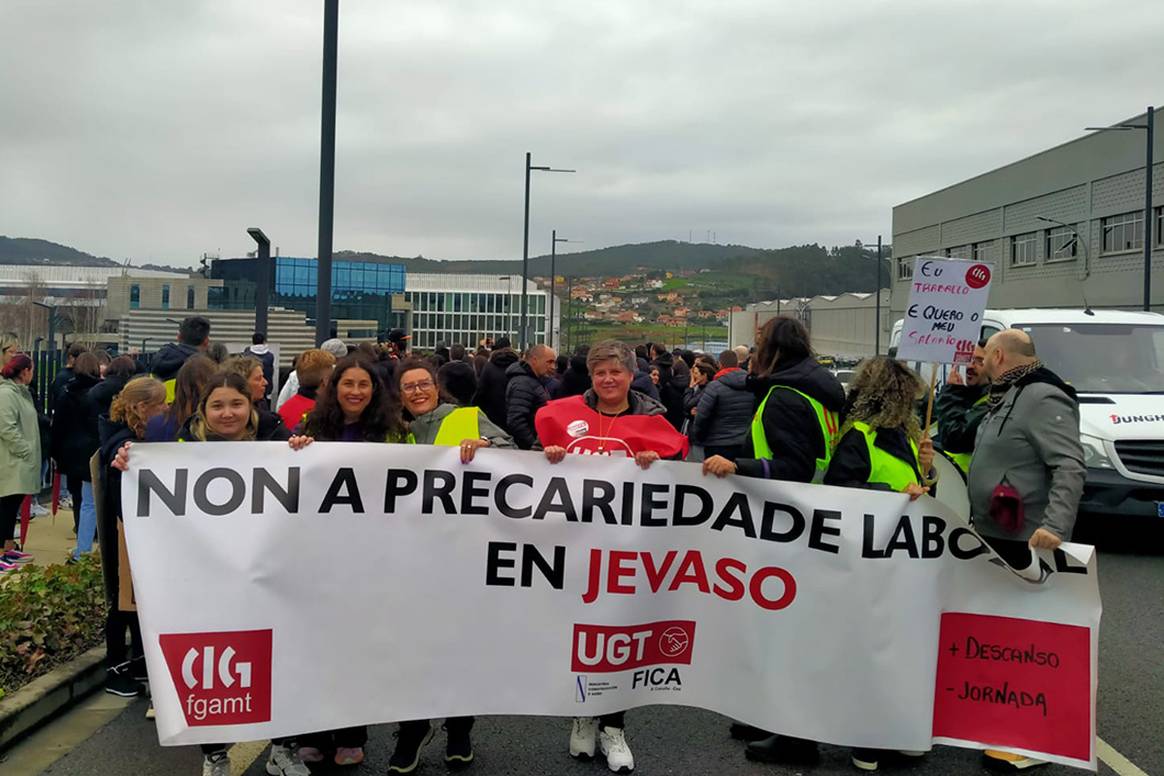 Concentración de los trabajadores de Jevaso en Arteixo el lunes 24 de noviembre de 2025.