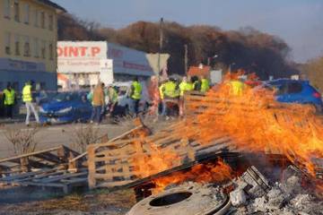 Gilets Jaunes : Les Galeries Lafayette et plusieurs boutiques fermeront ce samedi 8 décembre