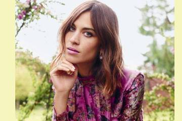 Alexa Chung choisit la London Fashion Week pour son premier défilé