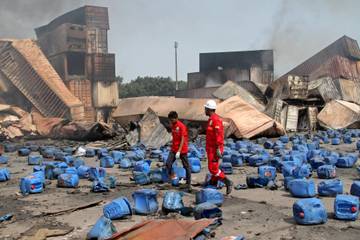 Explosion meurtrière au Bangladesh dans un entrepôt de vêtements