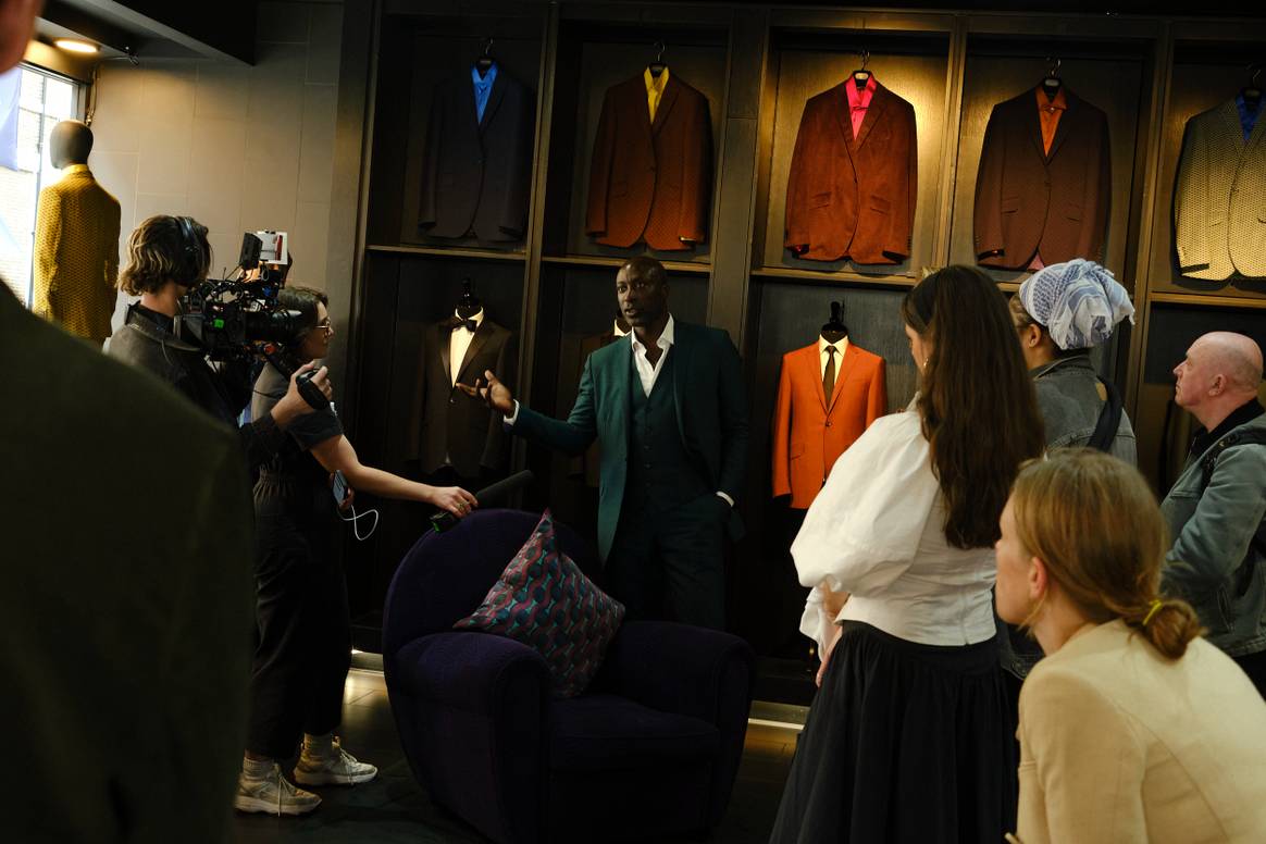 Gesprekken en presentaties op Savile Row, LFW juni 2024.